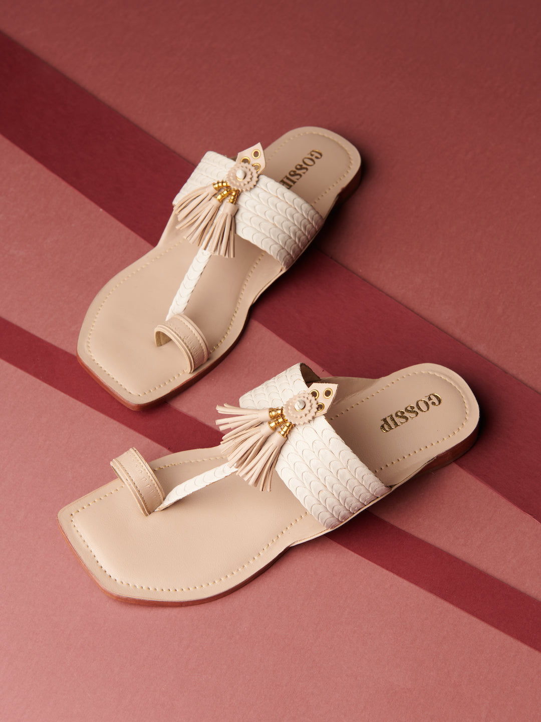 INTERLACED TASSEL KOLHAPURI