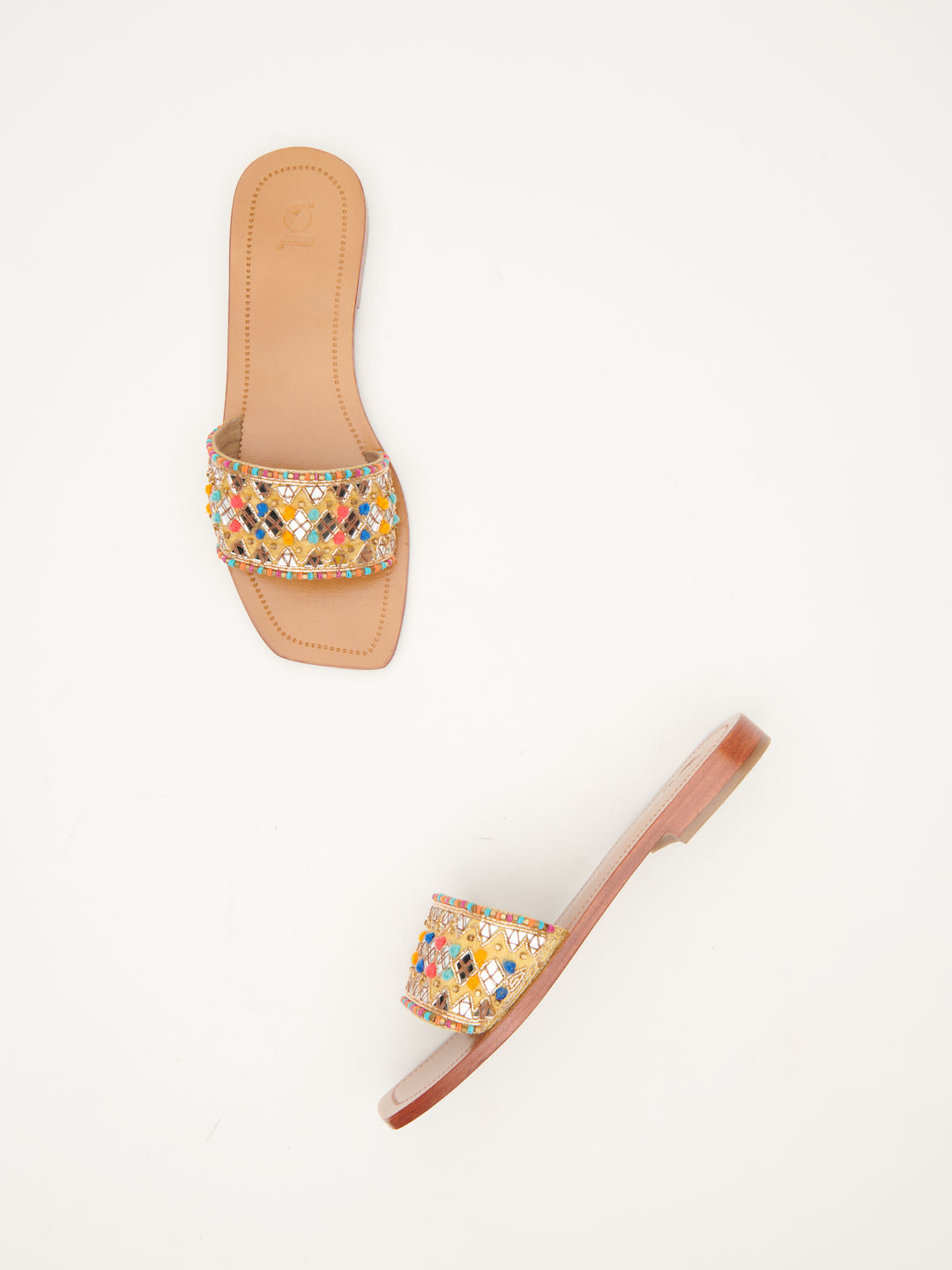 HANDCRAFTED 'ABHALA' FLATS