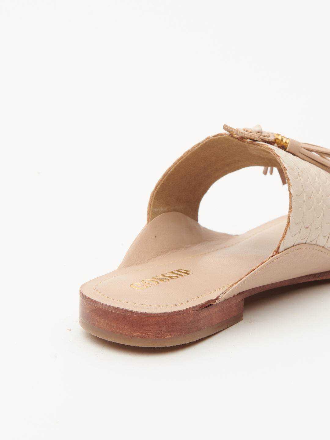 INTERLACED TASSEL KOLHAPURI