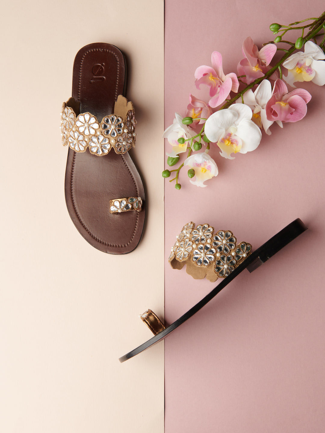 SHISHA' HAND EMBROIDERED FLATS