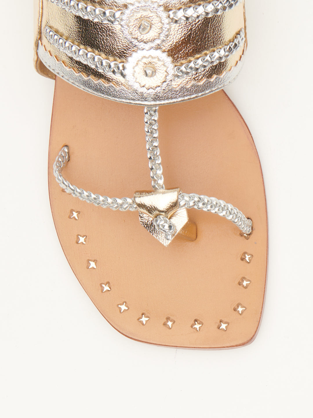 INTERLACED PUNCH KOLHAPURI