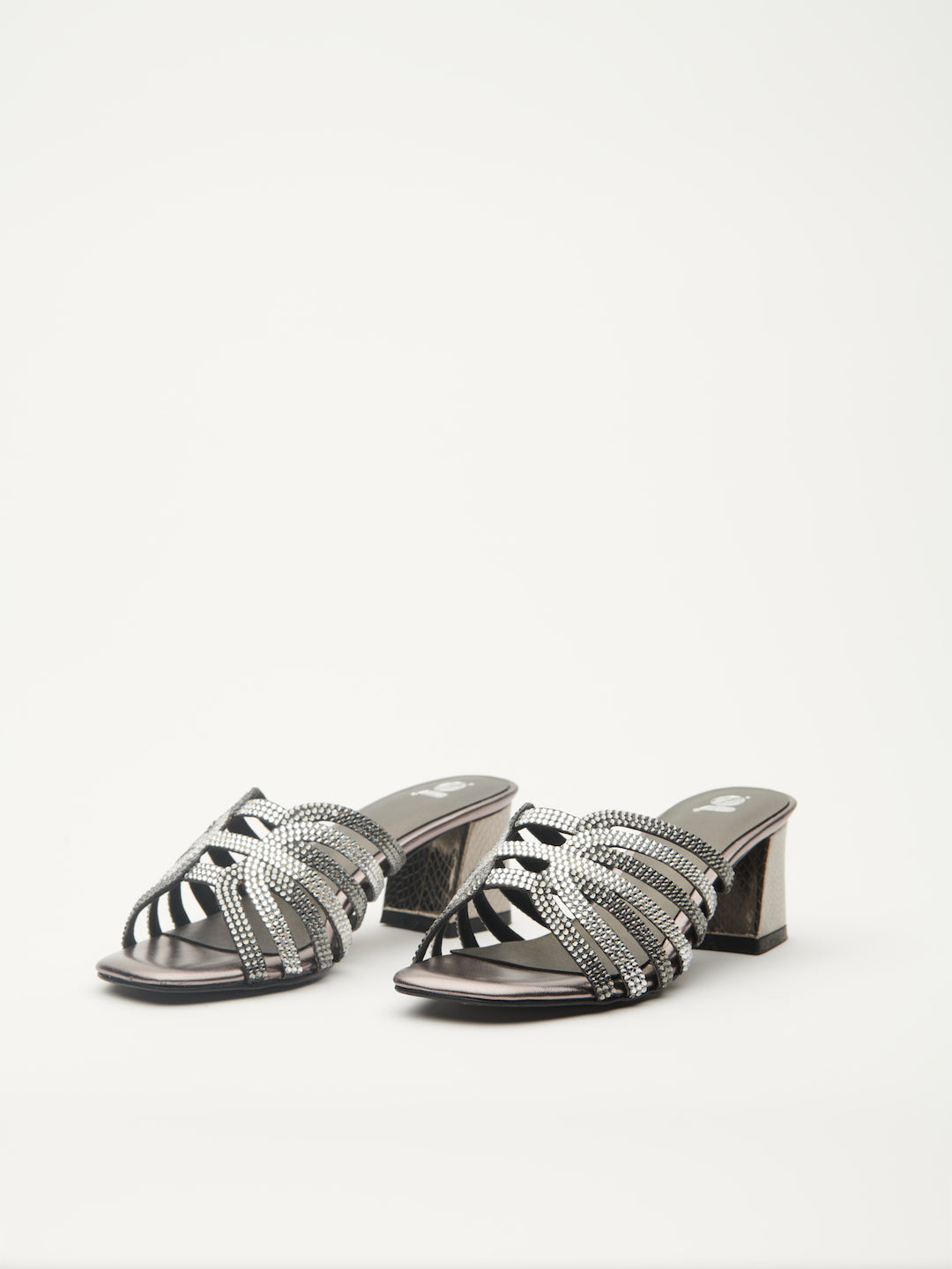 DIANE HEELS