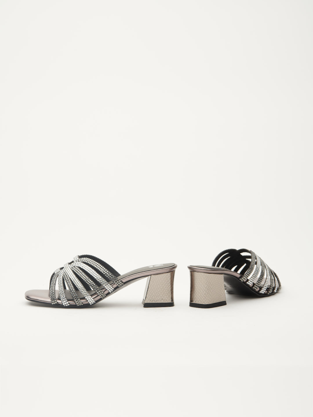 DIANE HEELS