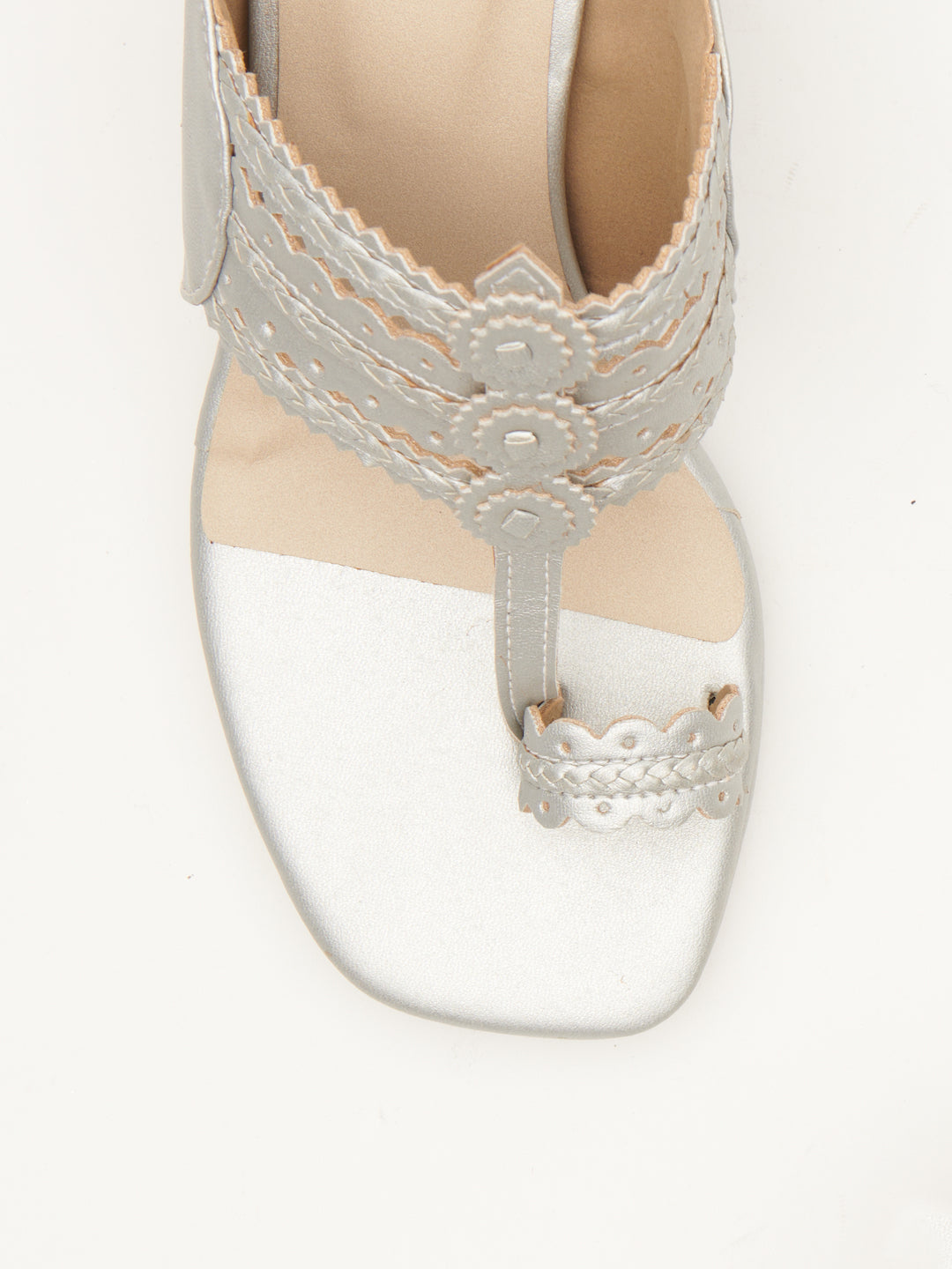 LEVELS KOLHAPURI HEELS