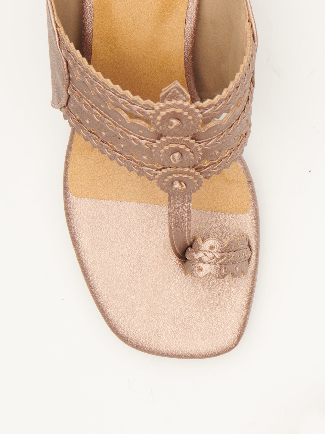 LEVELS KOLHAPURI HEELS