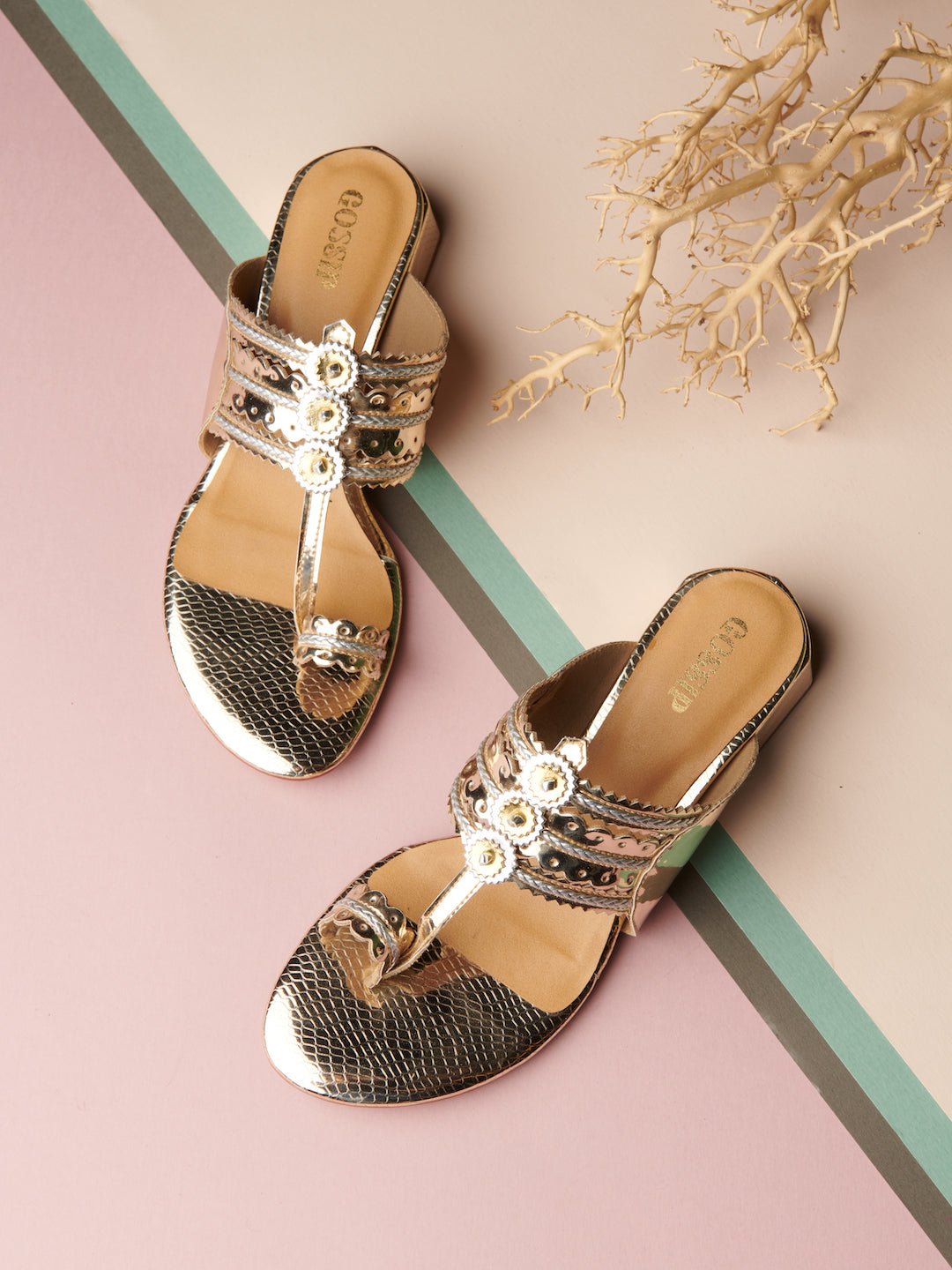 LEVELS METALLIC KOLHAPURI