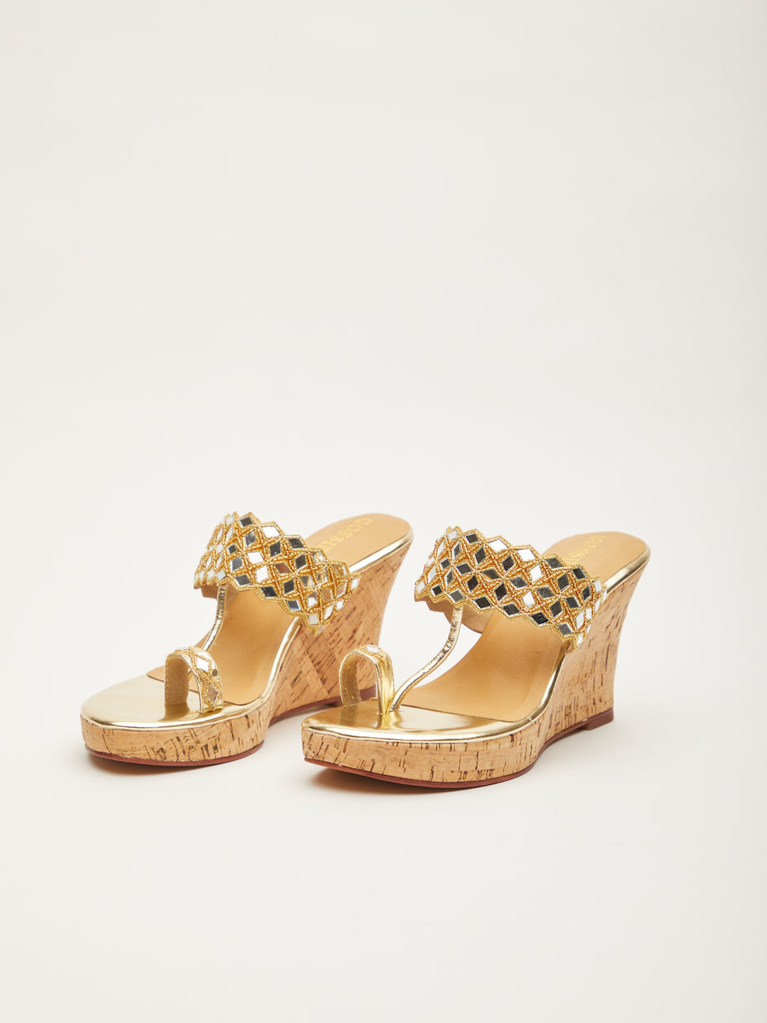 MIRROR WORK FESTIVE PLATFORMS