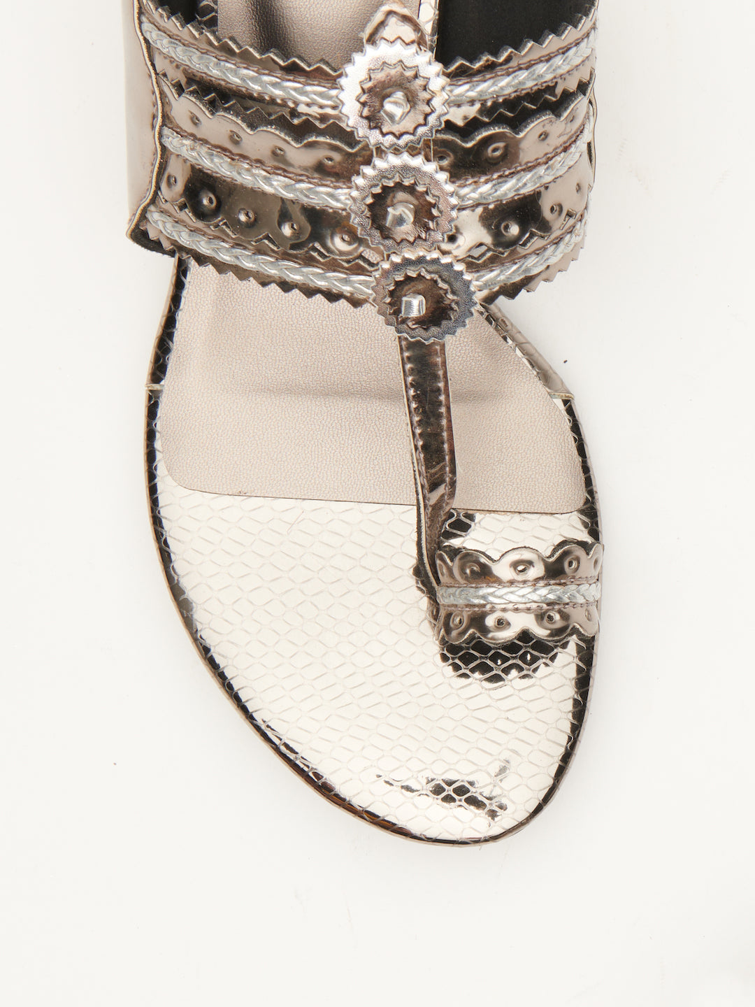 LEVELS METALLIC KOLHAPURI