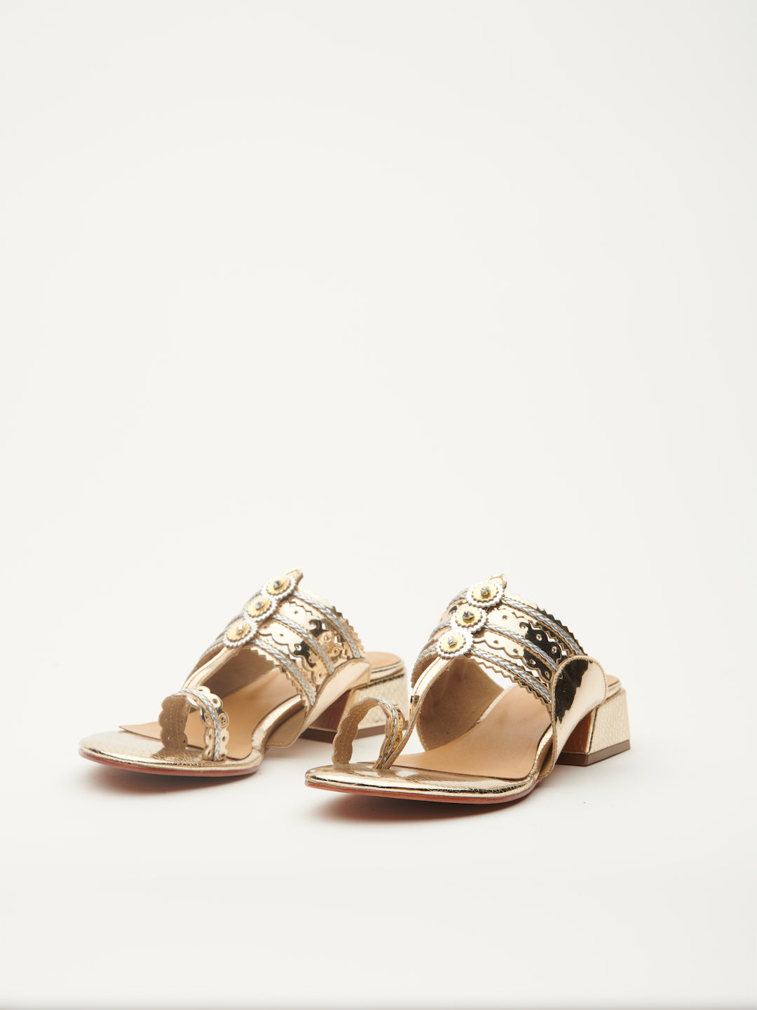 LEVELS METALLIC KOLHAPURI