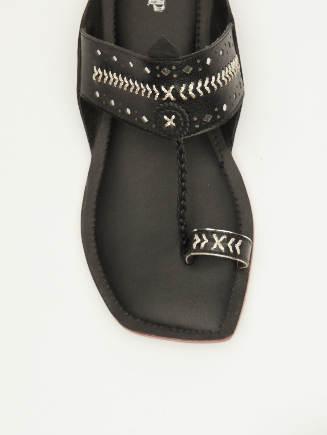 INTERLACE CUTWORK KOLHAPURI