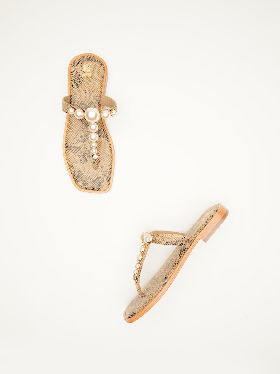 NAVRATAN CHANDRA THONGS