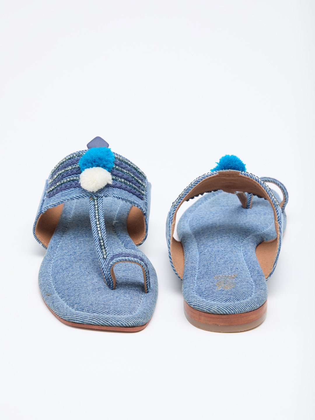 INDIGO BLOOM KOLHAPURIS