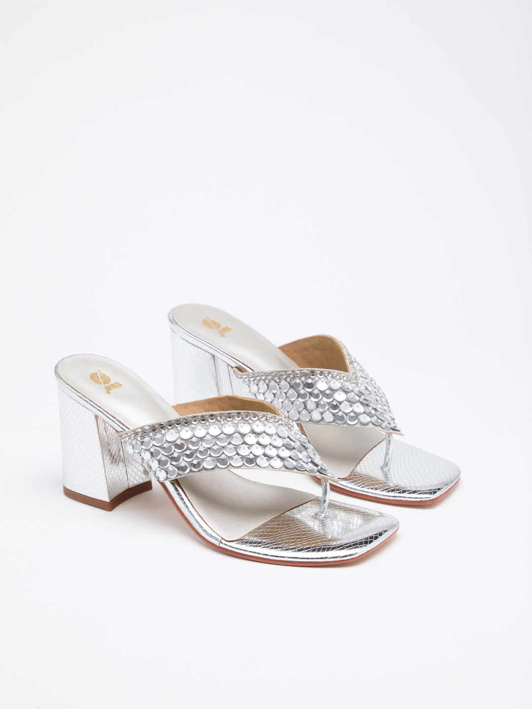 SCALES OF FIJI THONGS