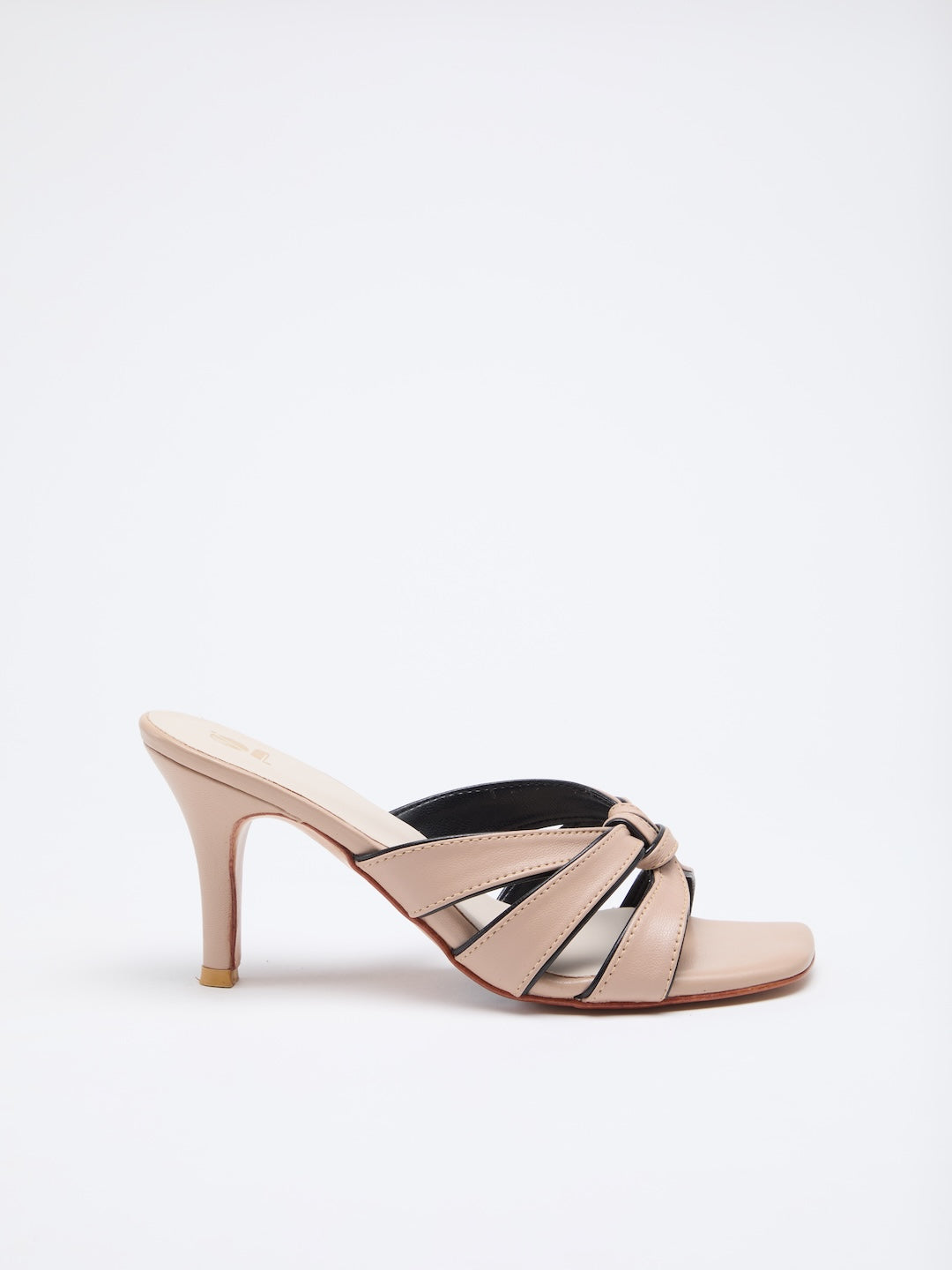 SYMMETRICAL PIPING HEELS