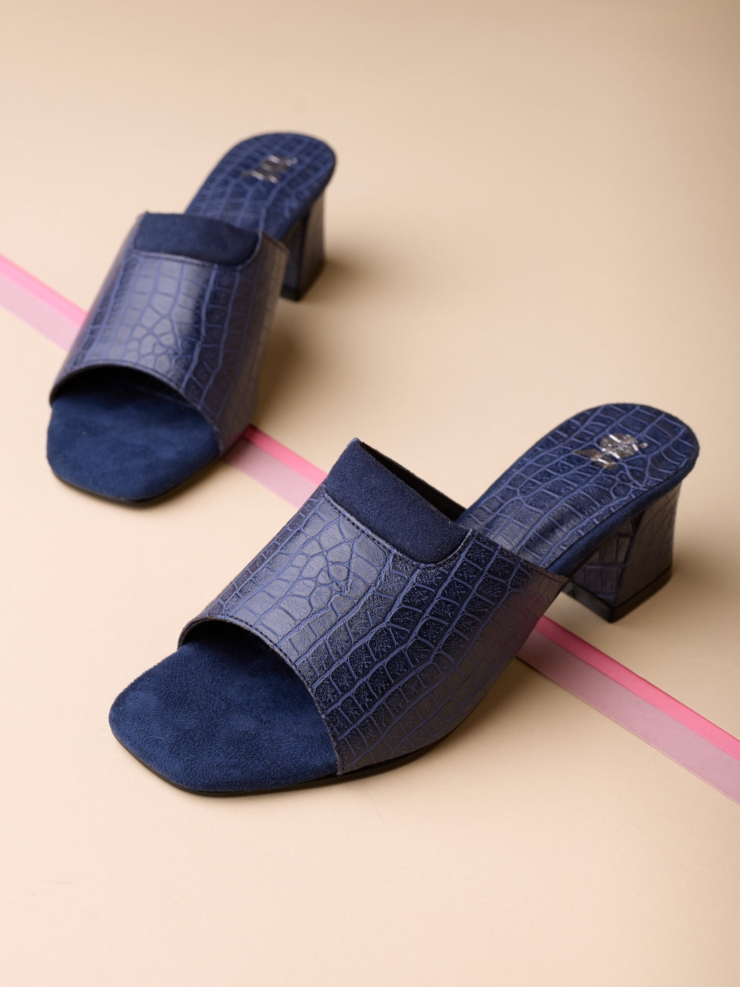 MUTED MUSE SLIDES