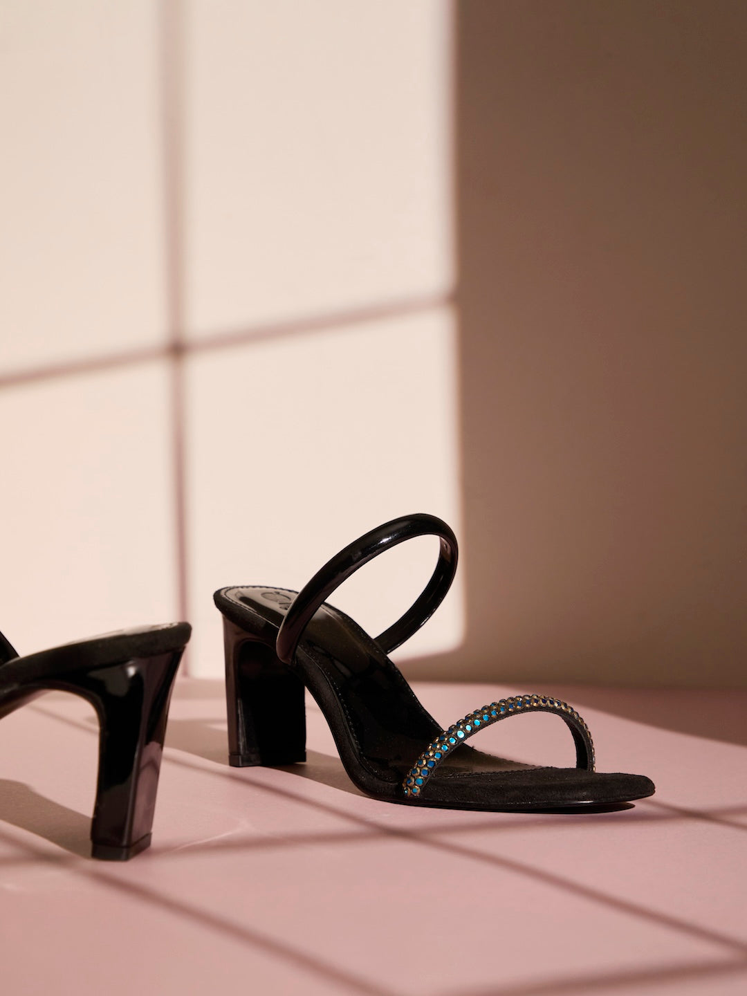 Noir State Heels