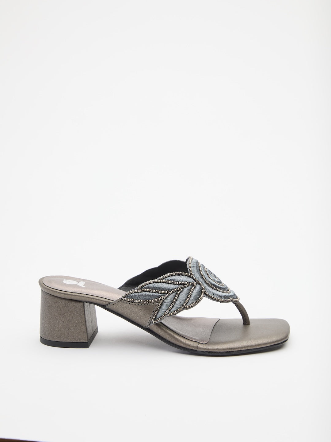Rosette Court Heels