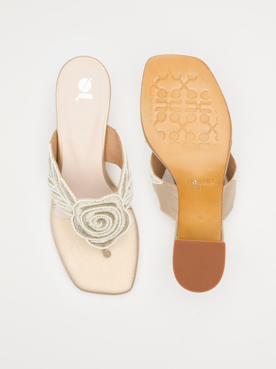 Rosette Court Heels