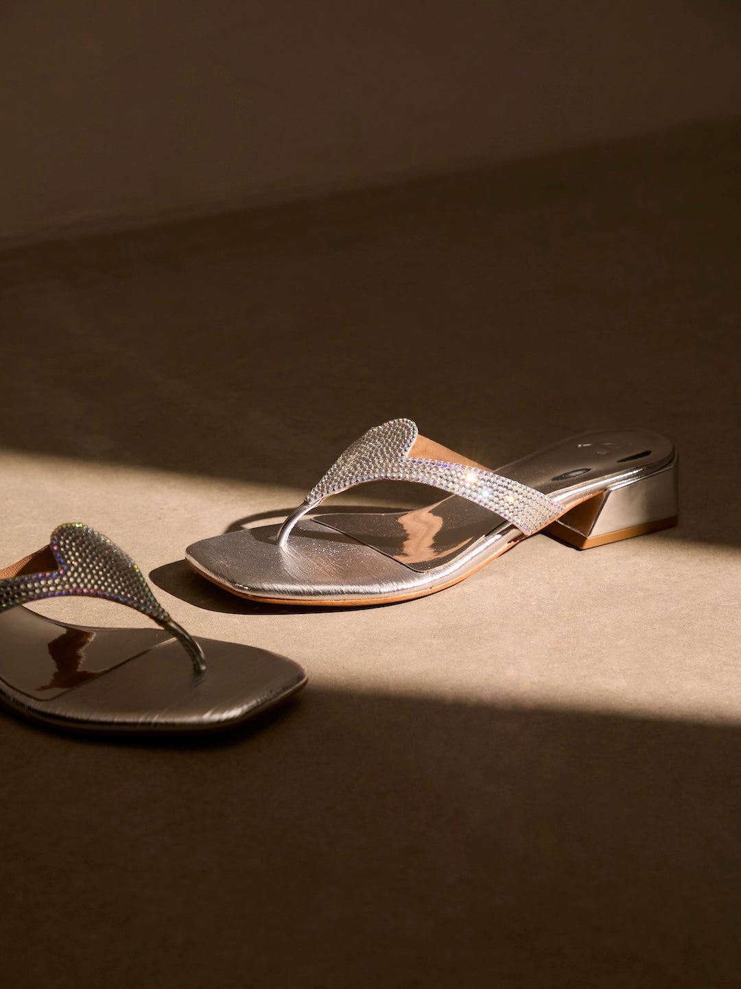 Lumen Arc Thongs