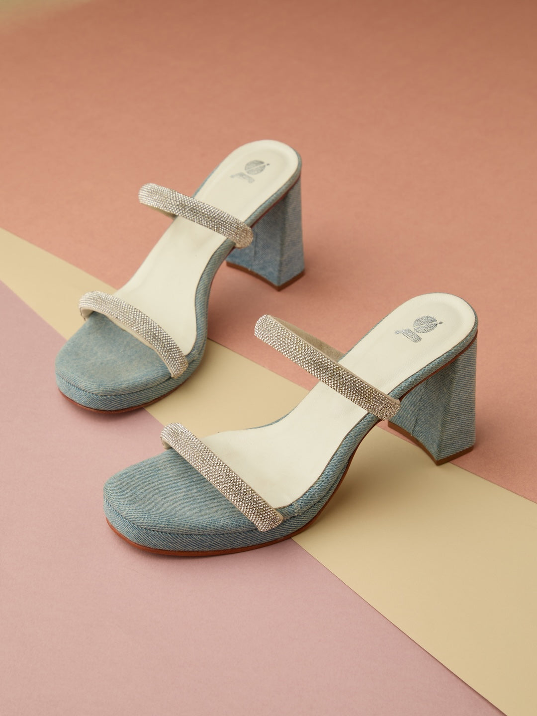 SUPERNOVA STRAPPY SLIDES