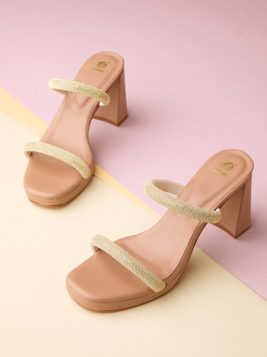 SUPERNOVA STRAPPY SLIDES