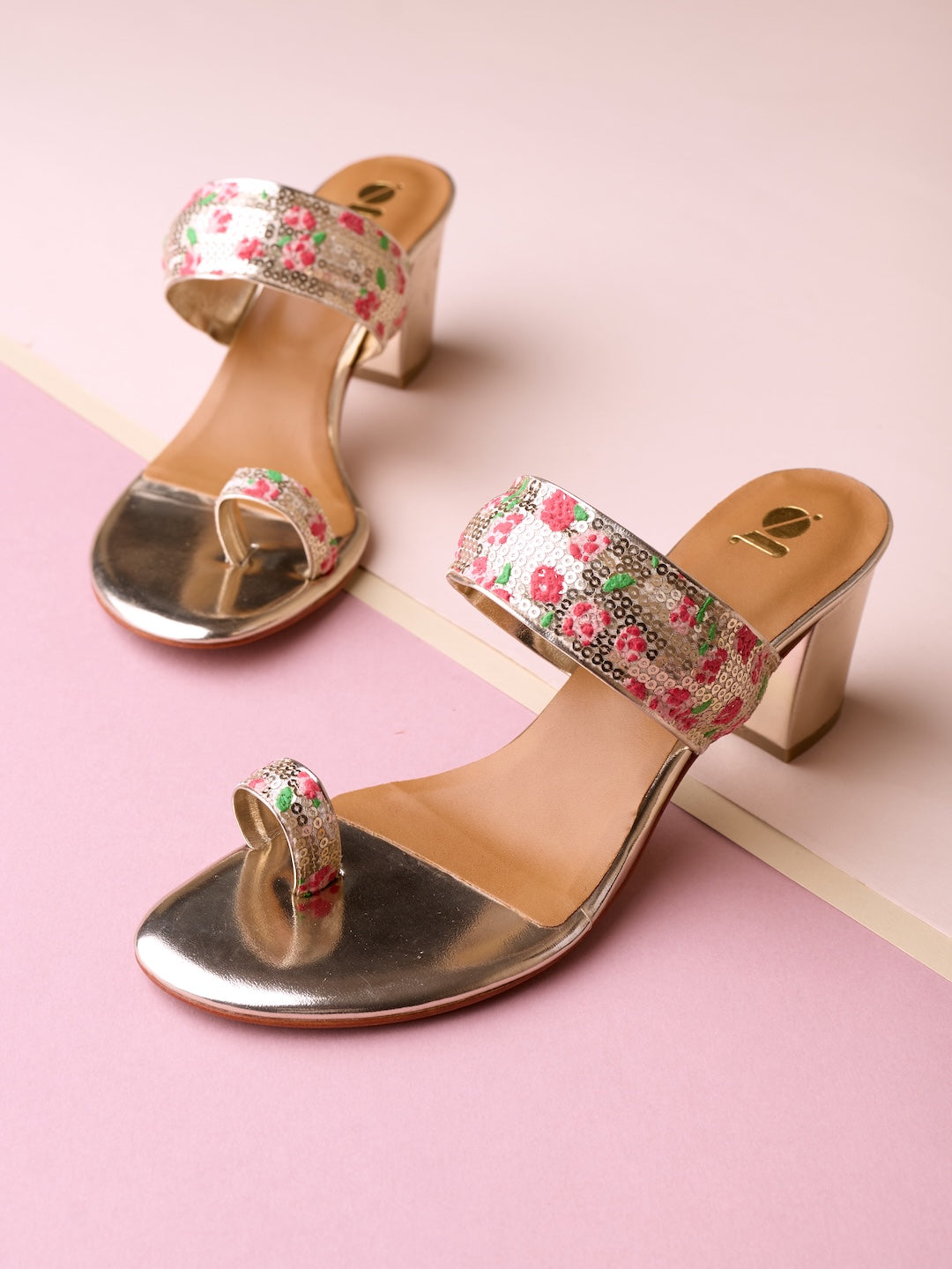 SEQUENCE TOE RING HEEL