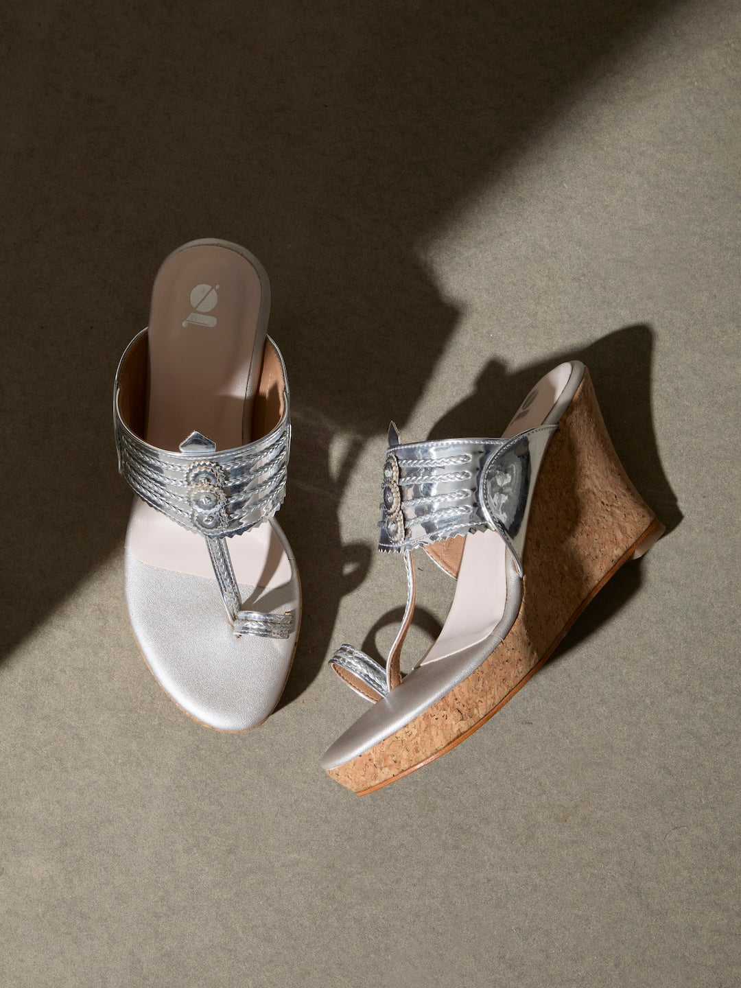 Halo Reflection Kolhapuris