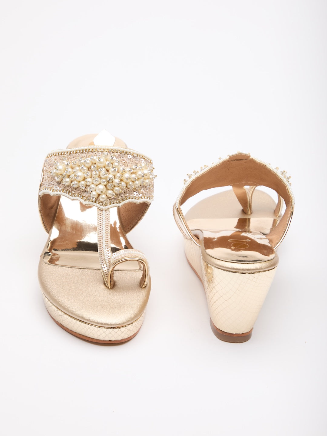 Pearl Sovereign Kolhapuris