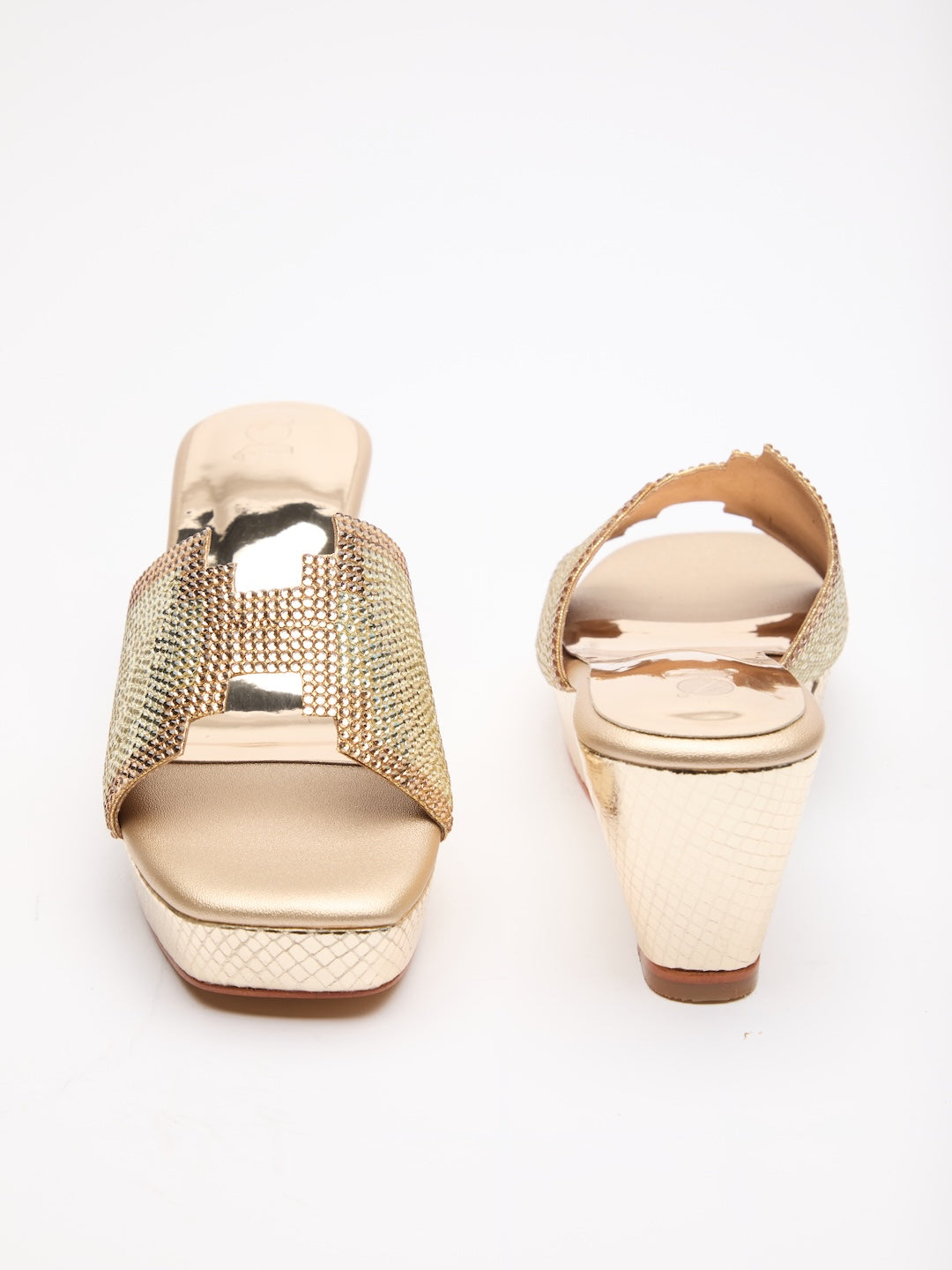 Noir Crystal Platforms