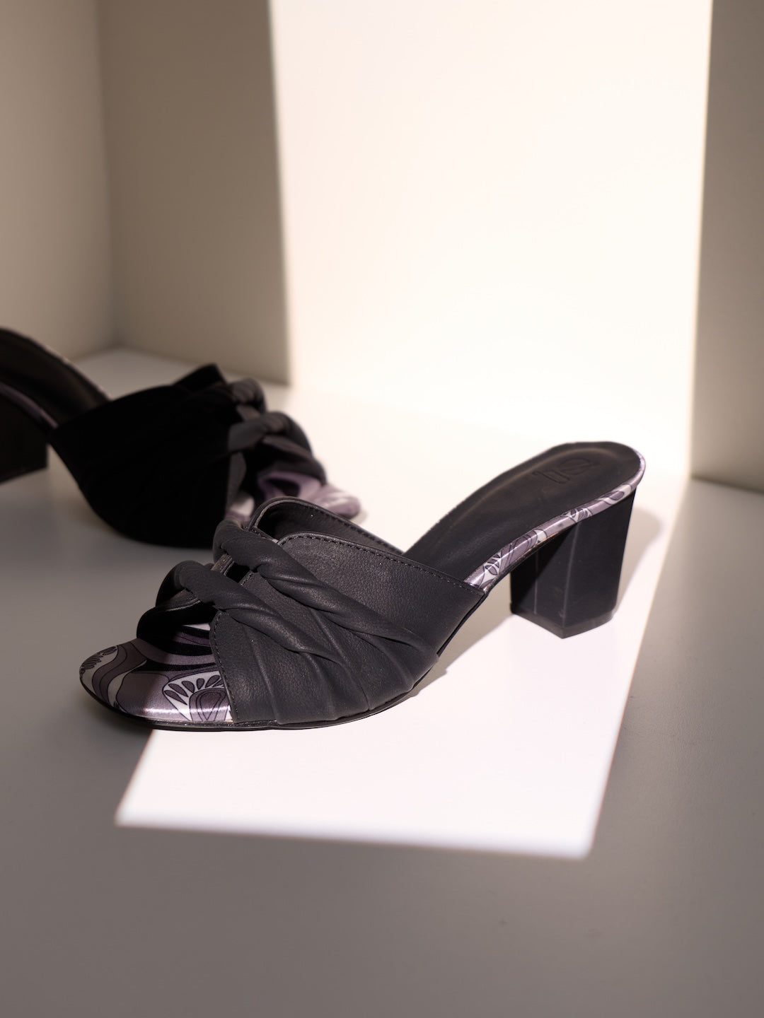 Nomada Fresco Heels