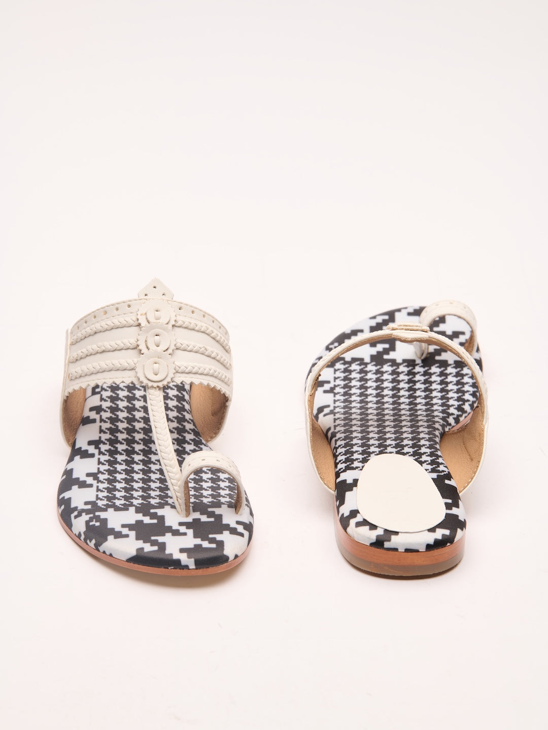 Houndstooth haze kolhapuris