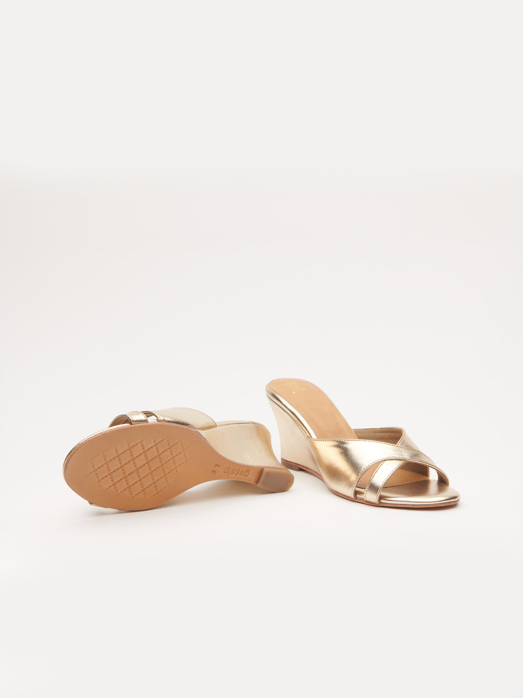 Metallic Cross Wedges