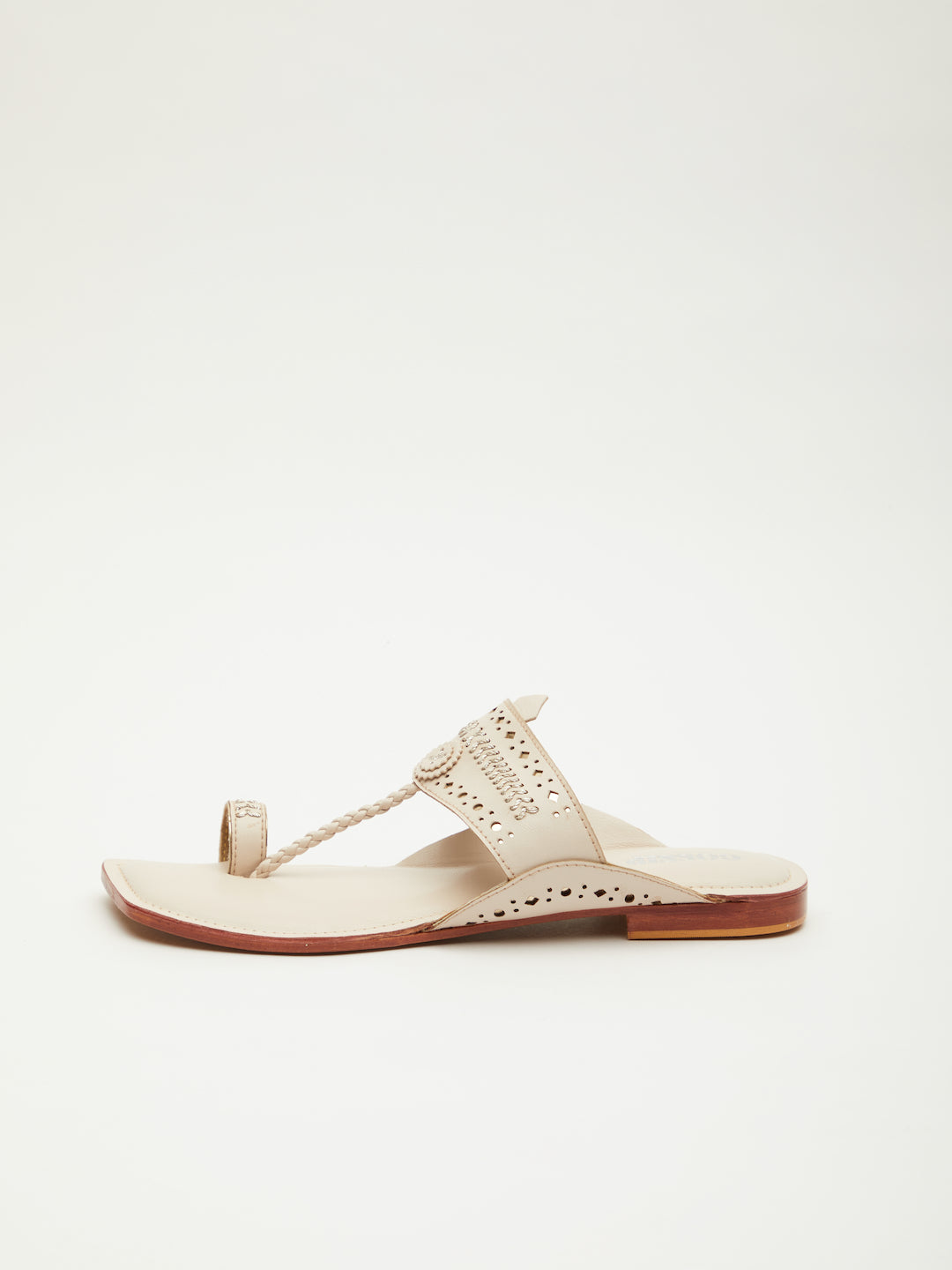 INTERLACE CUTWORK KOLHAPURI