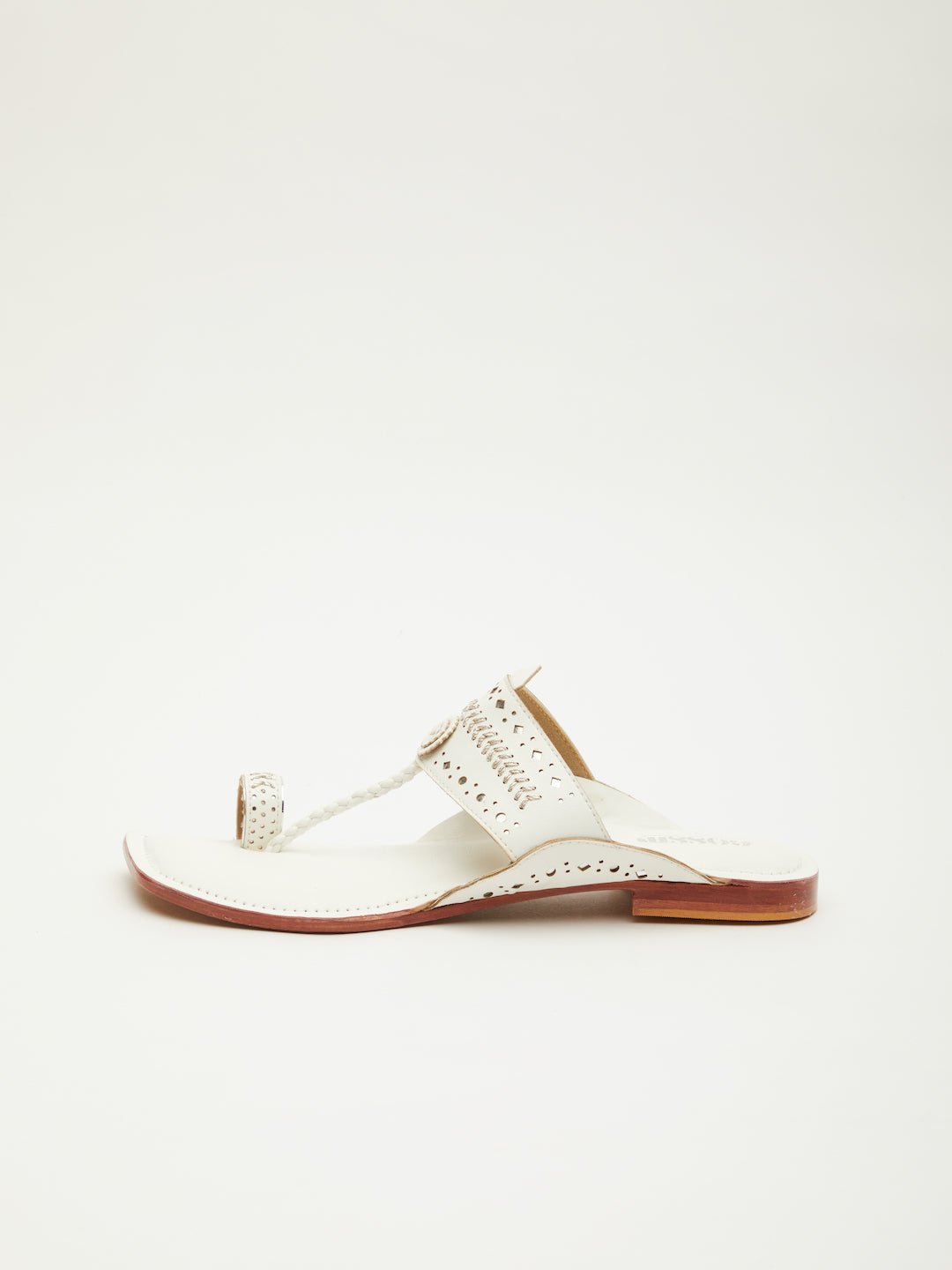 INTERLACE CUTWORK KOLHAPURI