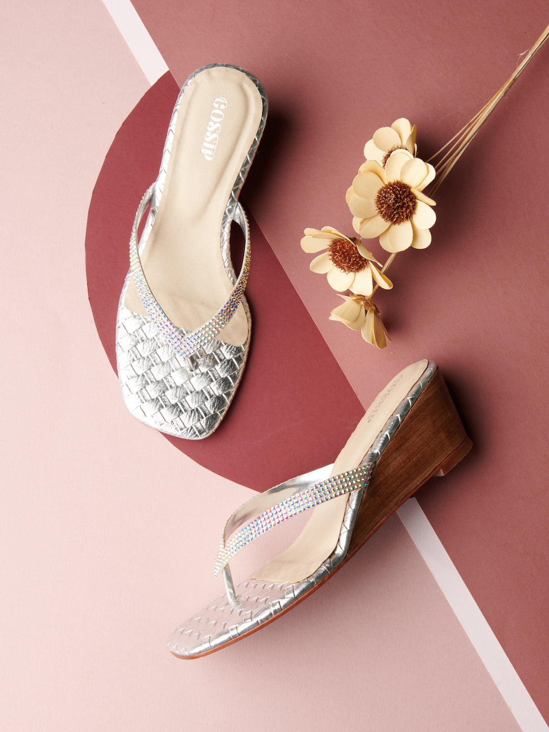 SIGNATURE THONG WEDGES