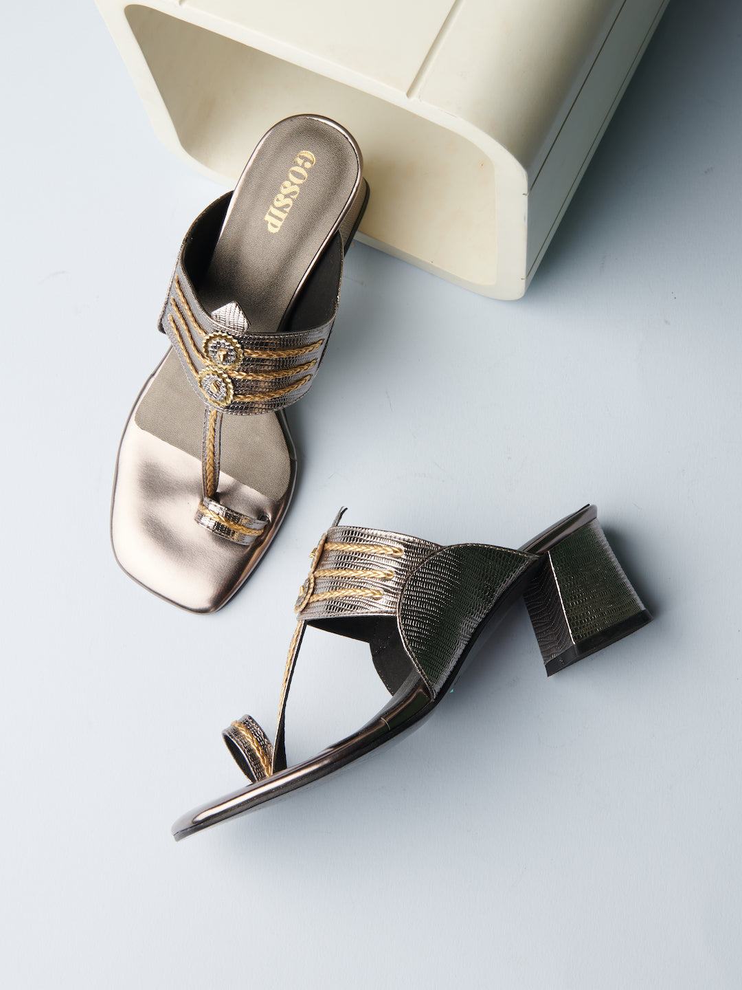 SIGNATURE DIWALI KOLHAPURI