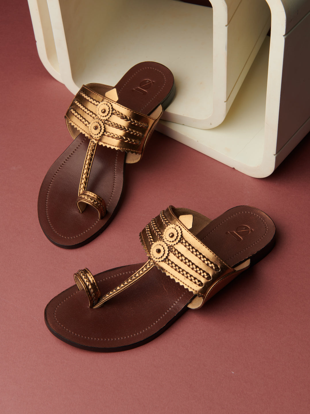 CLASSIC METALLIC KOLHAPURI