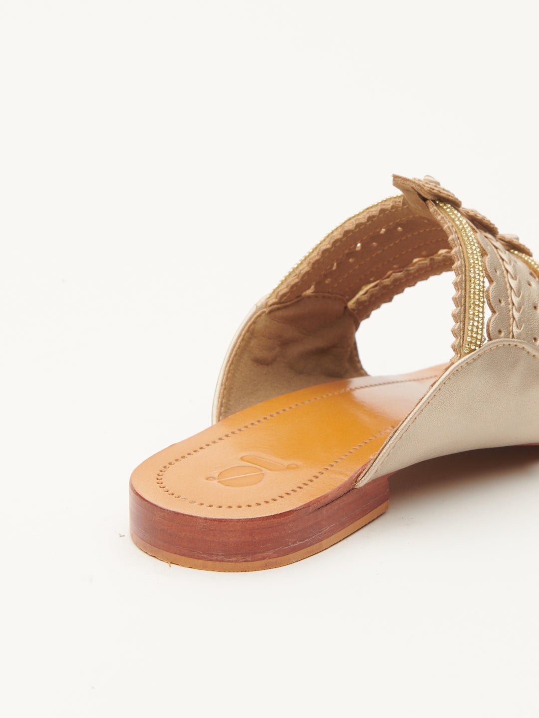 GOSSIP GALORE KOLHAPURI FLATS