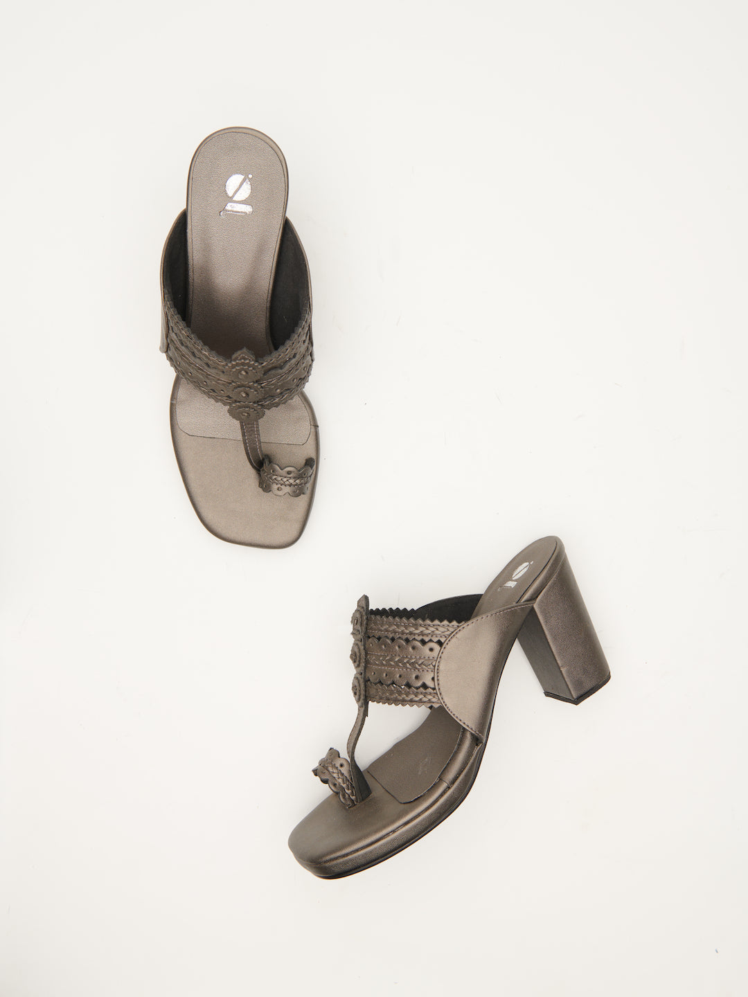 LEVELS KOLHAPURI HEELS