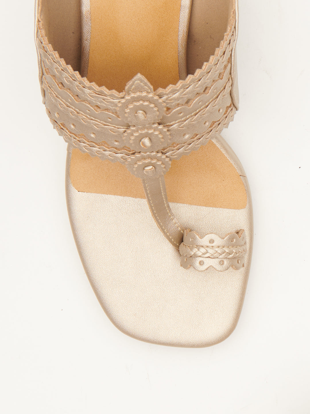 LEVELS KOLHAPURI HEELS