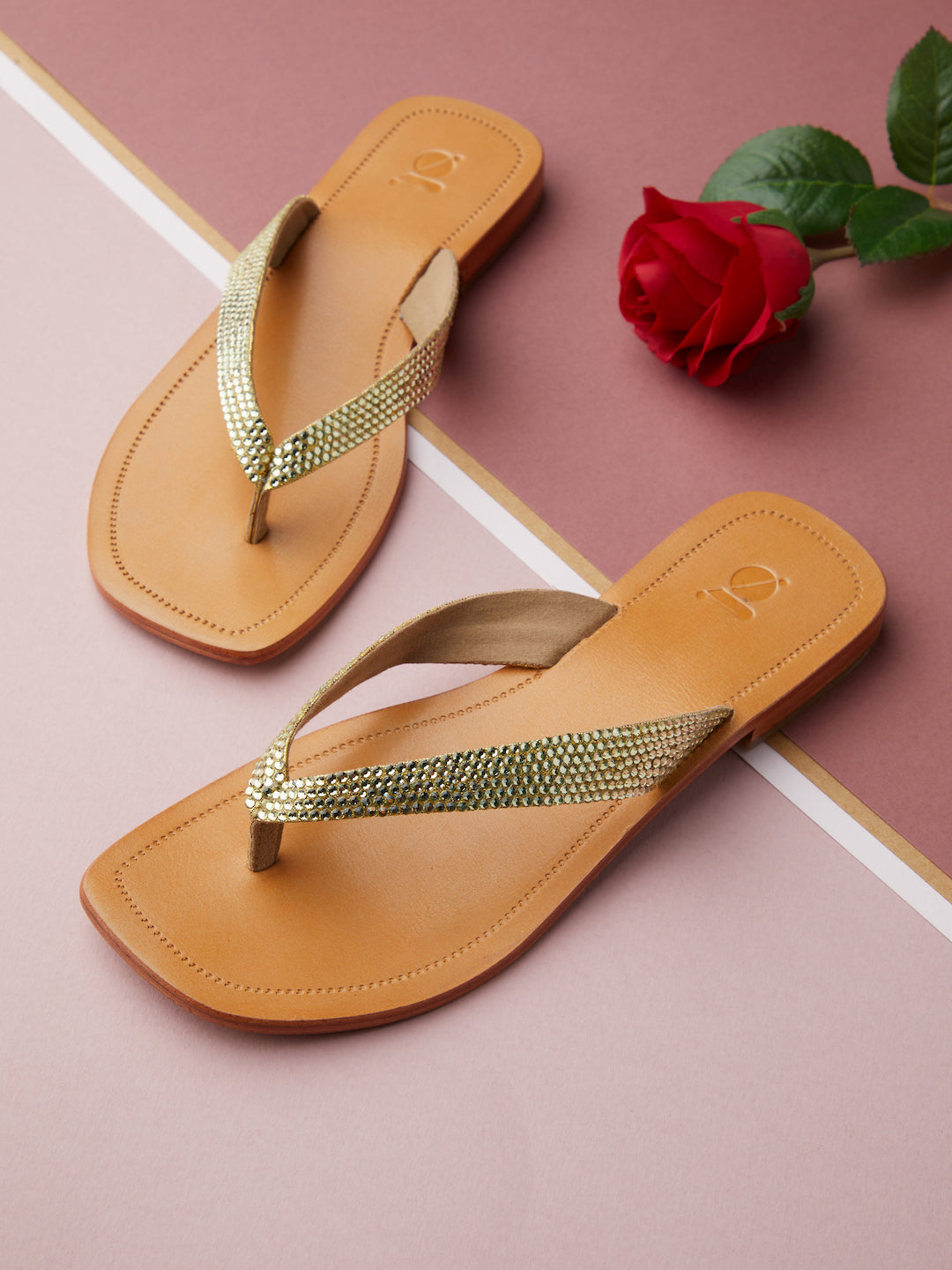 SIGNATURE V THONGS 2.0