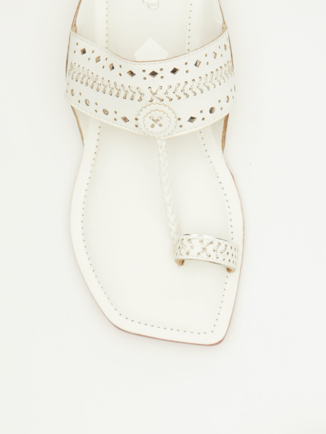 INTERLACE CUTWORK KOLHAPURI