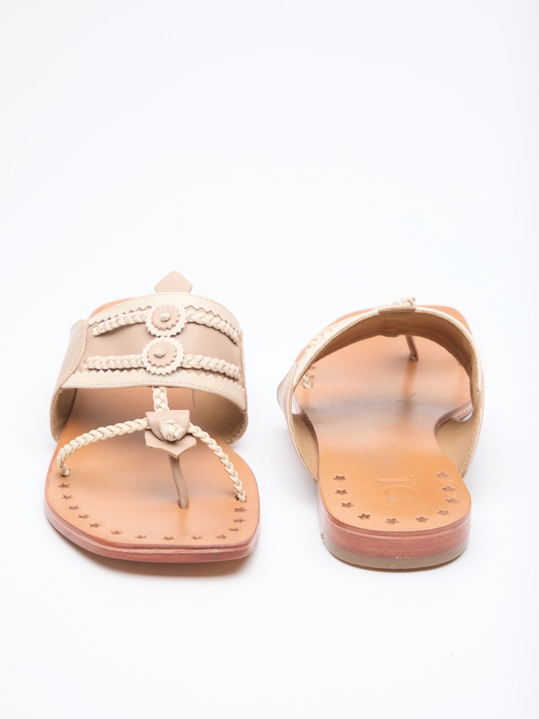 INTERLACED PUNCH KOLHAPURI