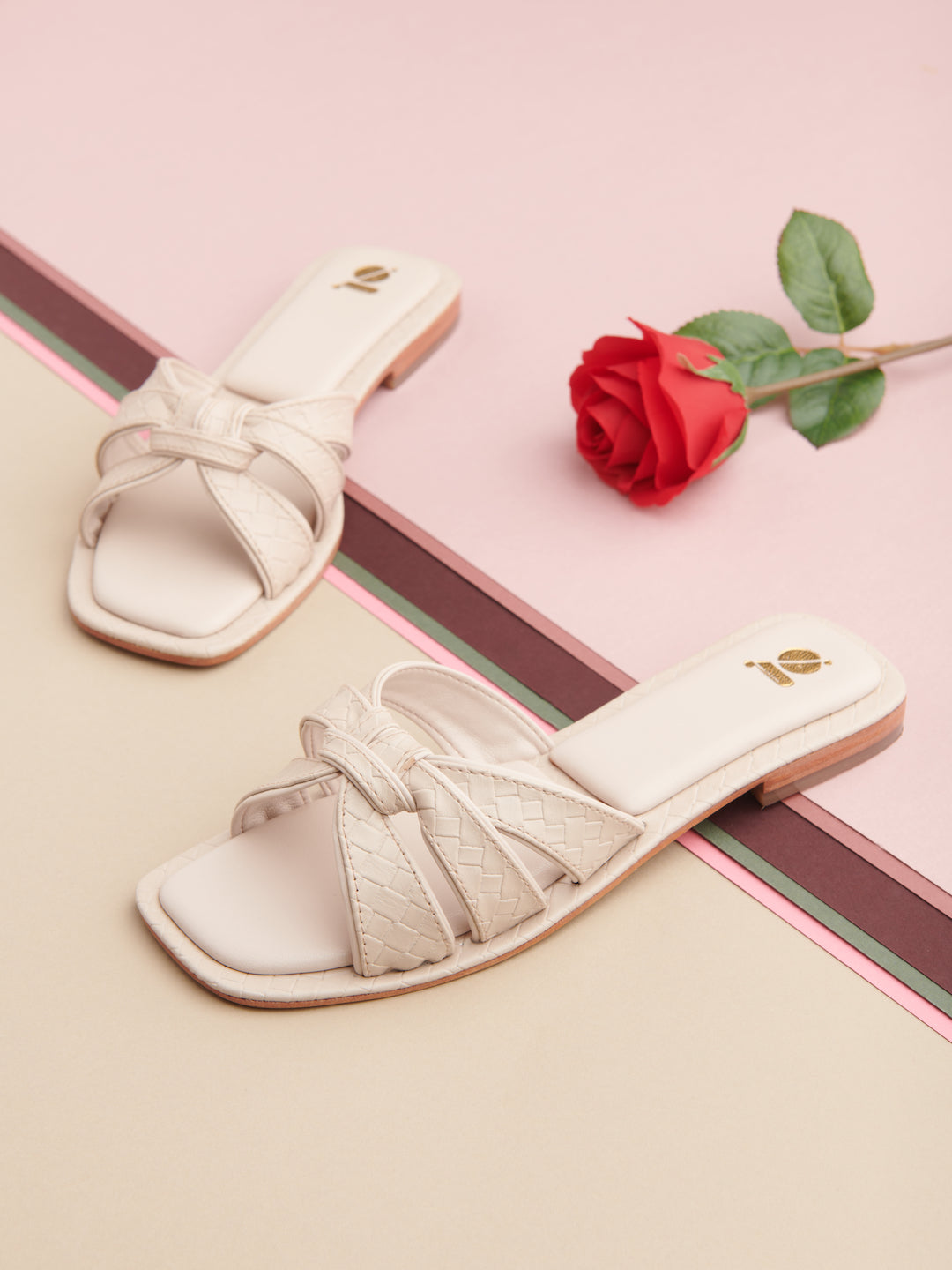 SYMMETRICAL PIPING SLIDES