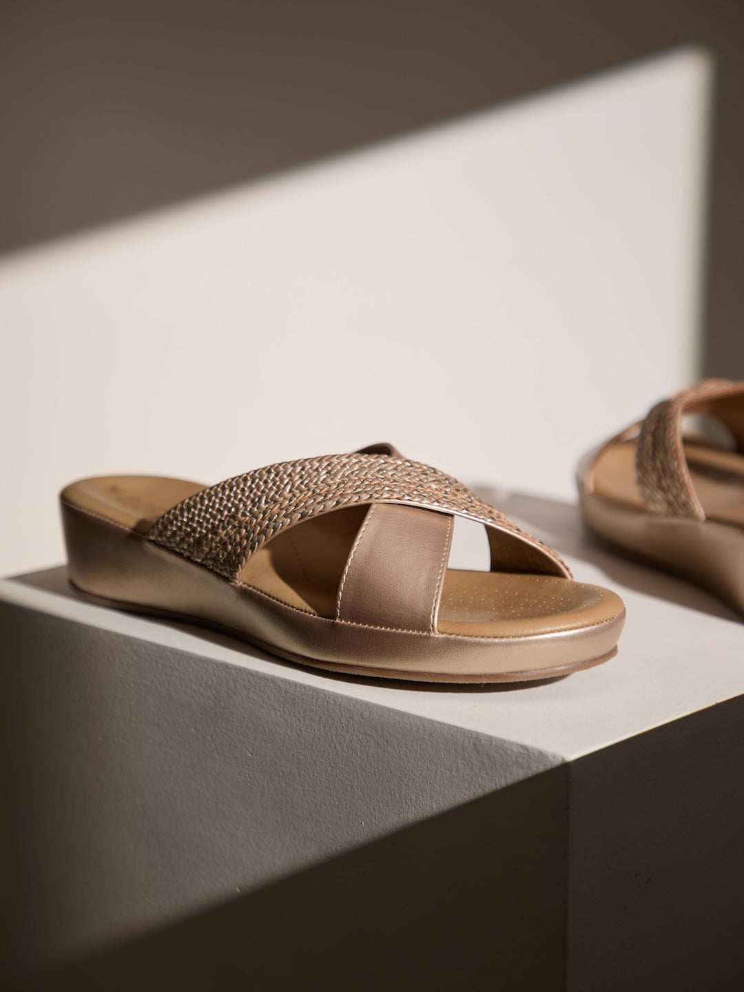 Lumin Weave Slides