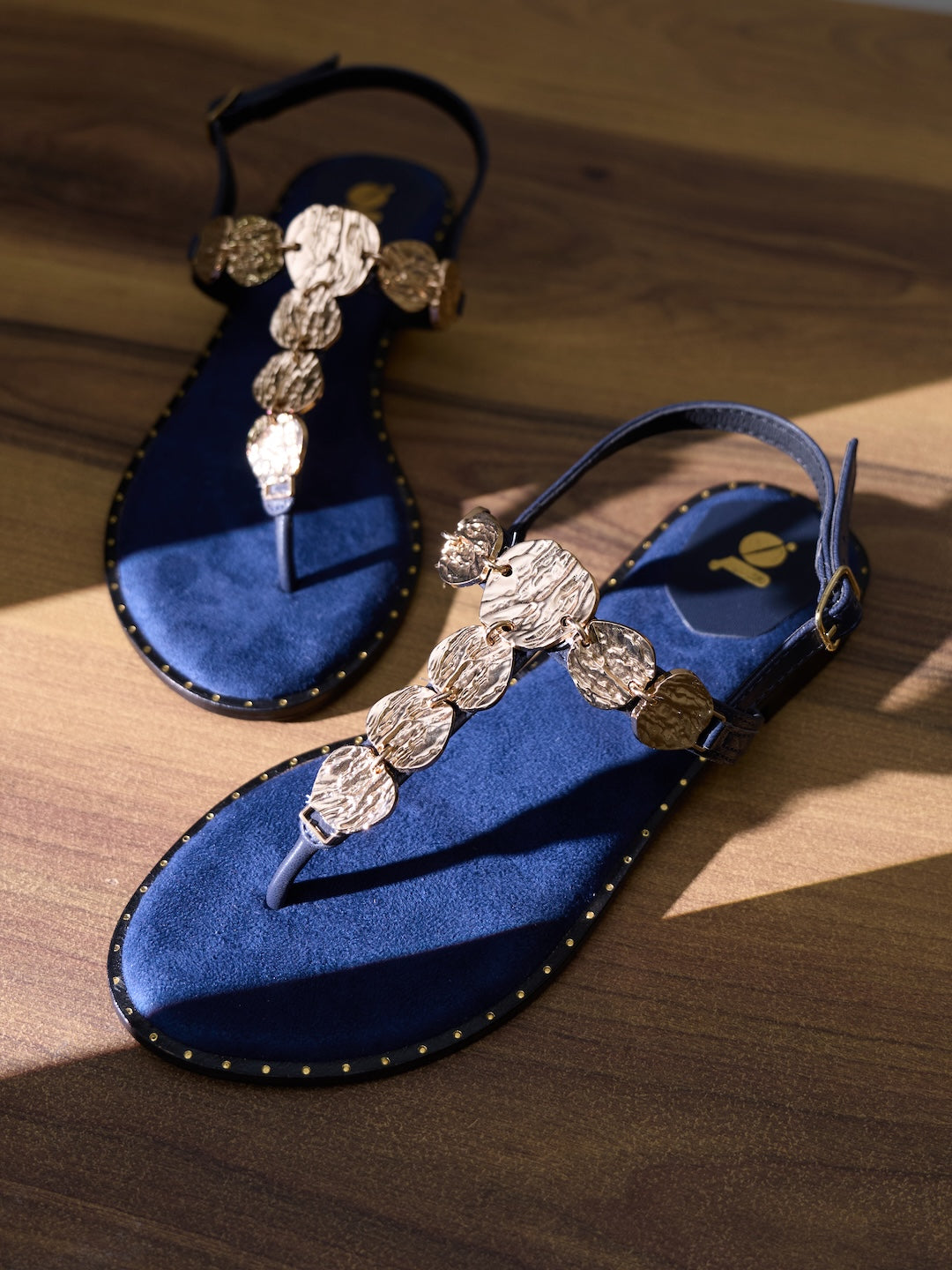 Soleil Coin Flats