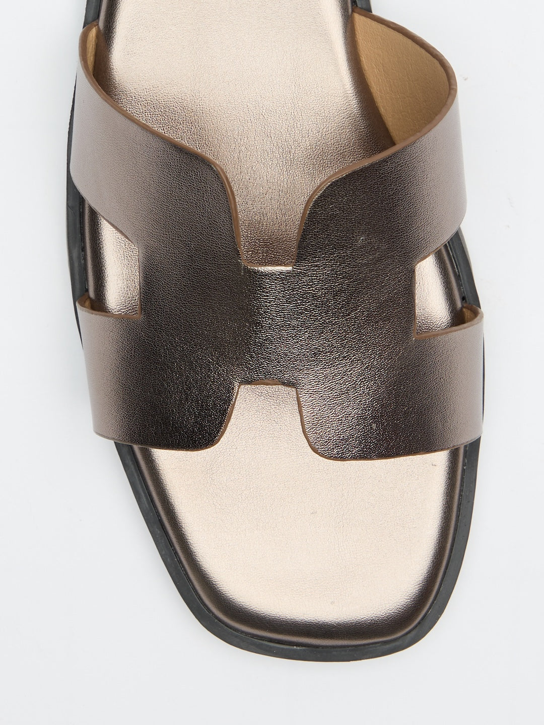 Mod Cut Flats