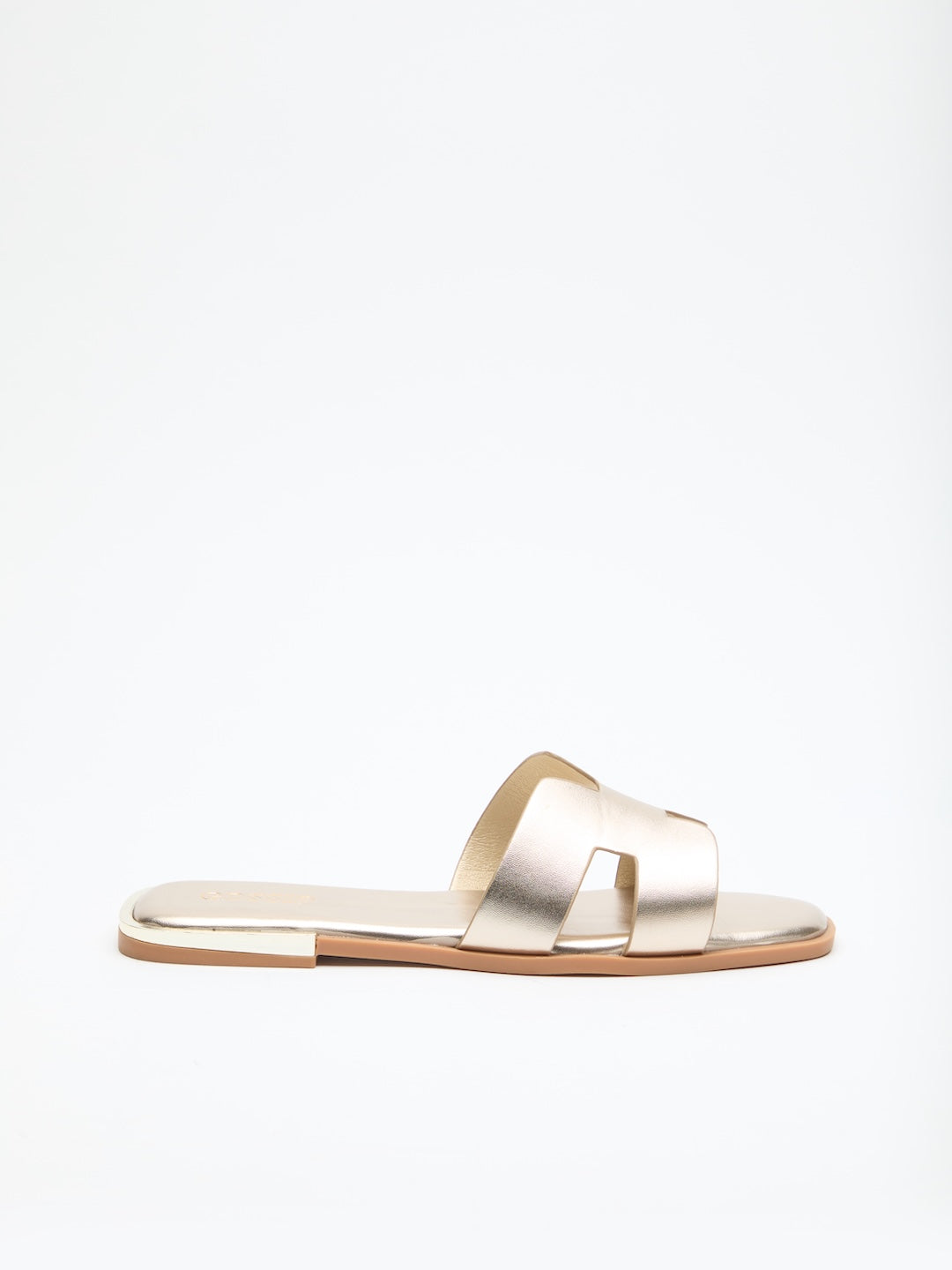 Mod Cut Flats