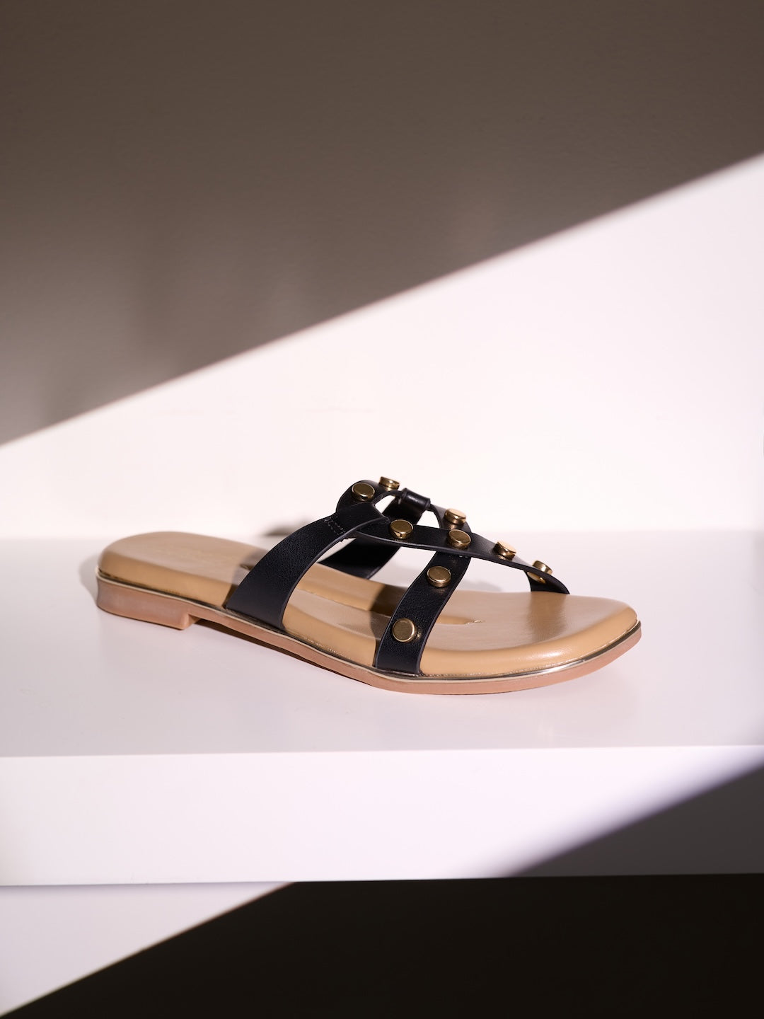 Stud Line Flats