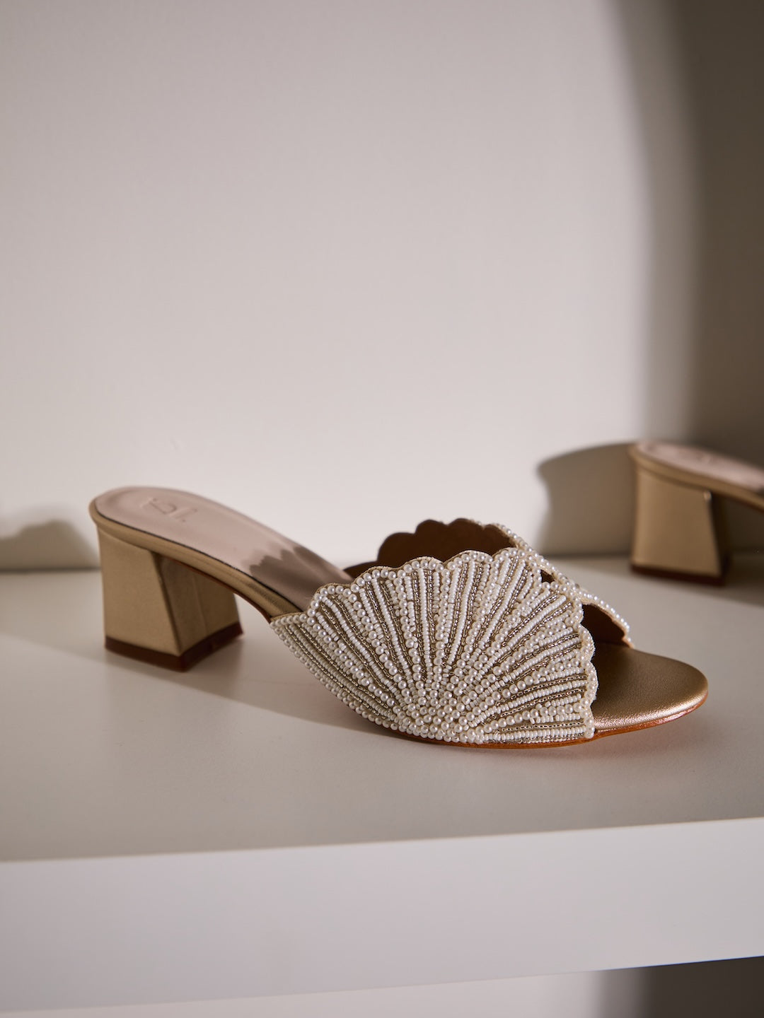 Conchiglia Mules